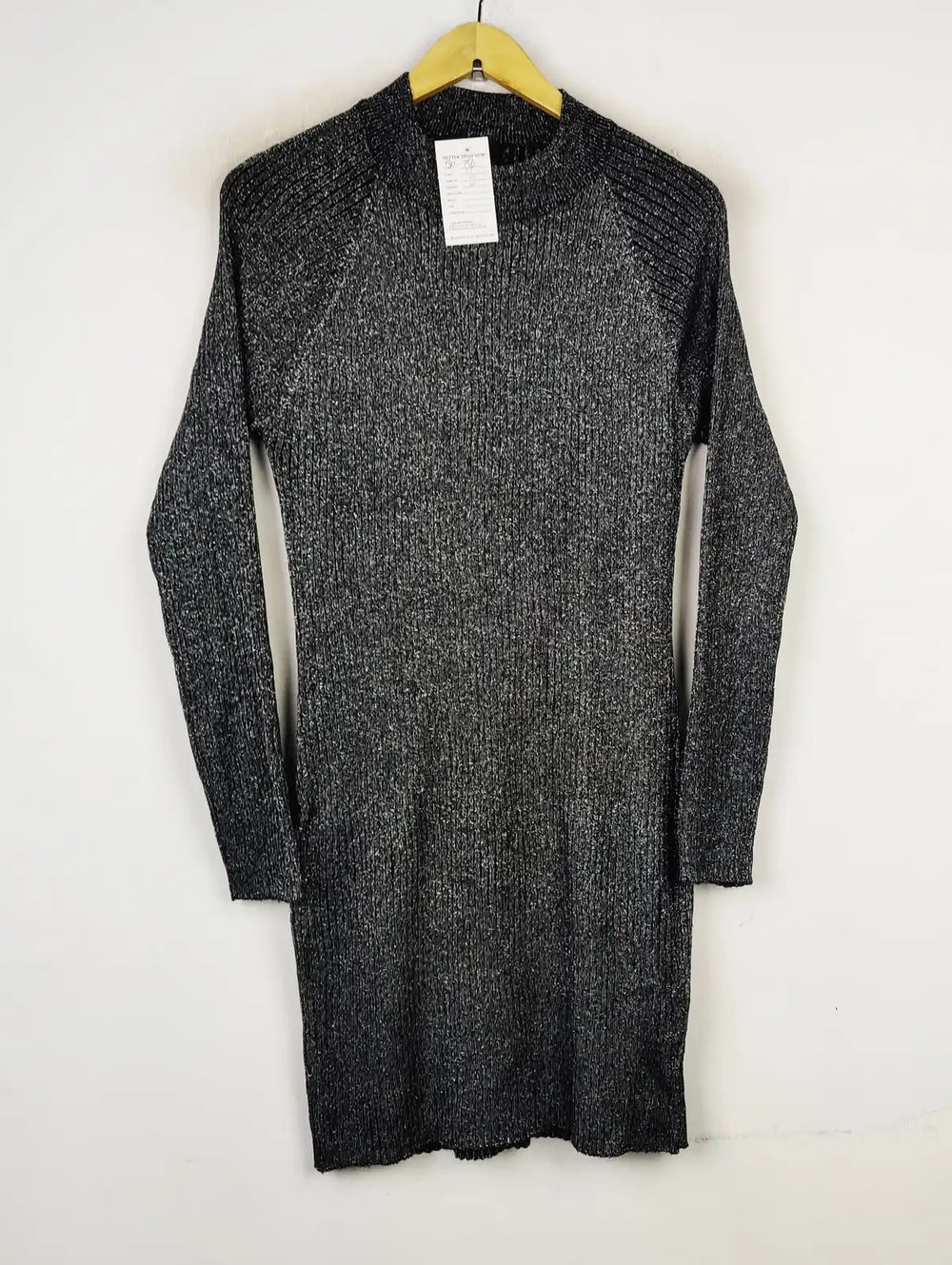 Buy online pre-used pre-loved 100% authentic & Original branded Atmosphere (BD-756) available in Pakistan. Top international brands avilable.