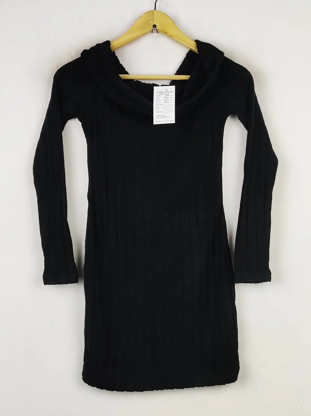 Buy online pre-used pre-loved 100% authentic & Original branded Unknown Brand (BD-768) available in Pakistan. Top international brands avilable.