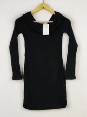 Buy online pre-used pre-loved 100% authentic & Original branded Unknown Brand (BD-768) available in Pakistan. Top international brands avilable.