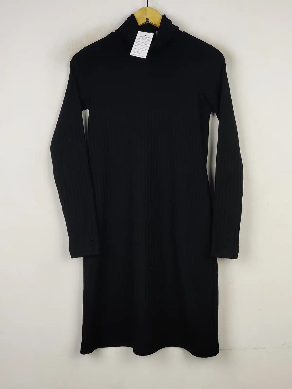 Buy online pre-used pre-loved 100% authentic & Original branded Na-Kd (BD-802) available in Pakistan. Top international brands avilable.