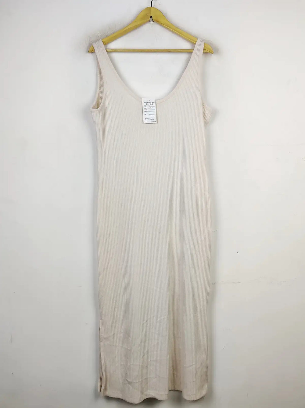 Buy online pre-used pre-loved 100% authentic & Original branded Dunnes Stores (BD-843) available in Pakistan. Top international brands avilable.