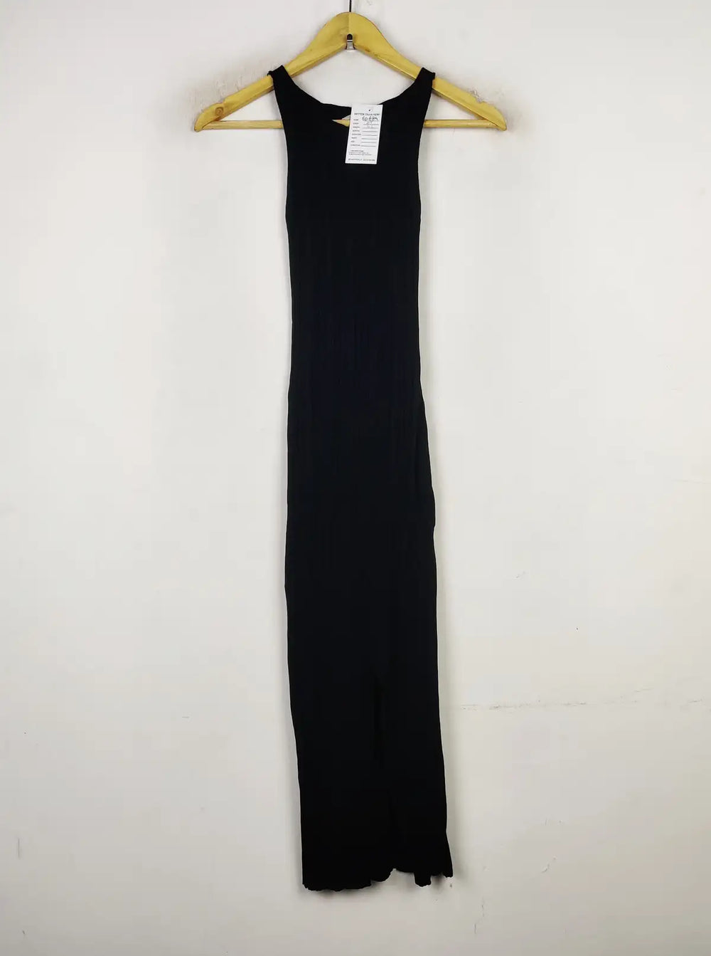 Buy online pre-used pre-loved 100% authentic & Original branded Jack Wills (BD-889) available in Pakistan. Top international brands avilable.