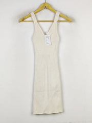 Buy online pre-used pre-loved 100% authentic & Original branded H&M (BD-896) available in Pakistan. Top international brands avilable.