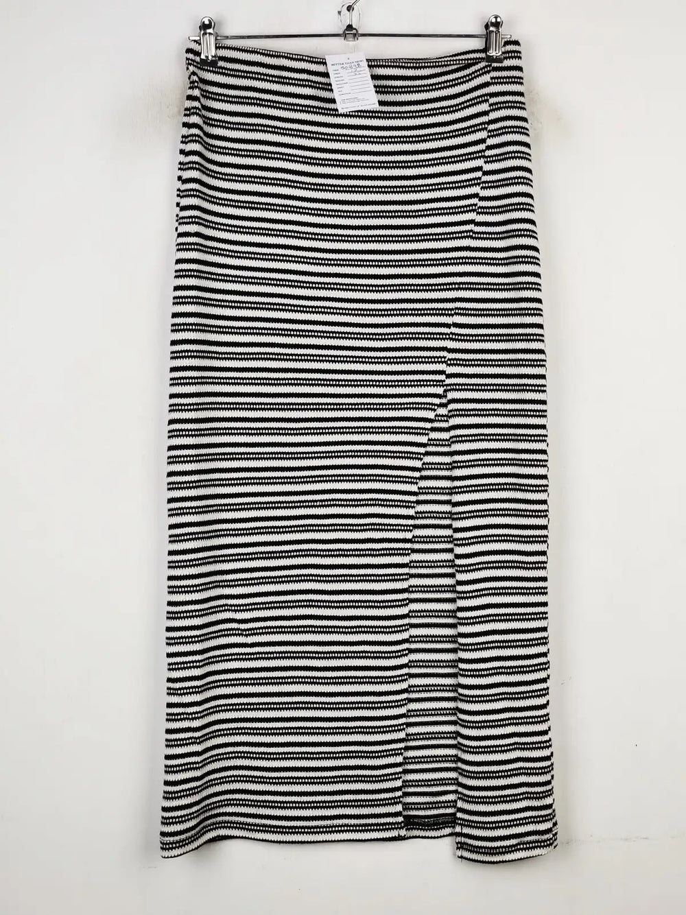 Buy online pre-used pre-loved 100% authentic & Original branded Primark (BD-898) available in Pakistan. Top international brands avilable.