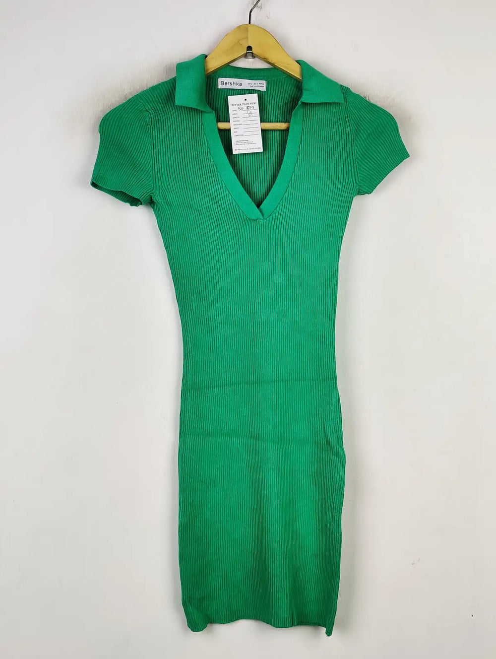 Buy online pre-used pre-loved 100% authentic & Original branded Bershka (BD-899) available in Pakistan. Top international brands avilable.