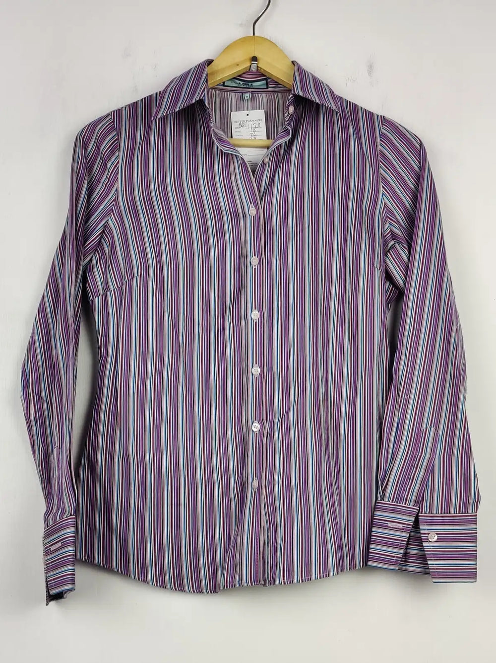 Buy online pre-used pre-loved 100% authentic & Original branded Hawes & Curtis (BDT-1173) available in Pakistan. Top international brands avilable.