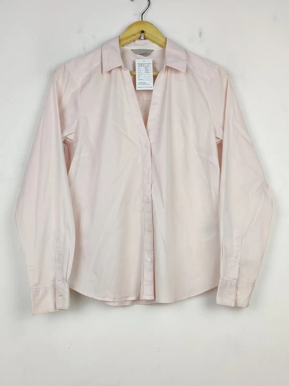 Buy online pre-used pre-loved 100% authentic & Original branded H&M (BDT-1215) available in Pakistan. Top international brands avilable.