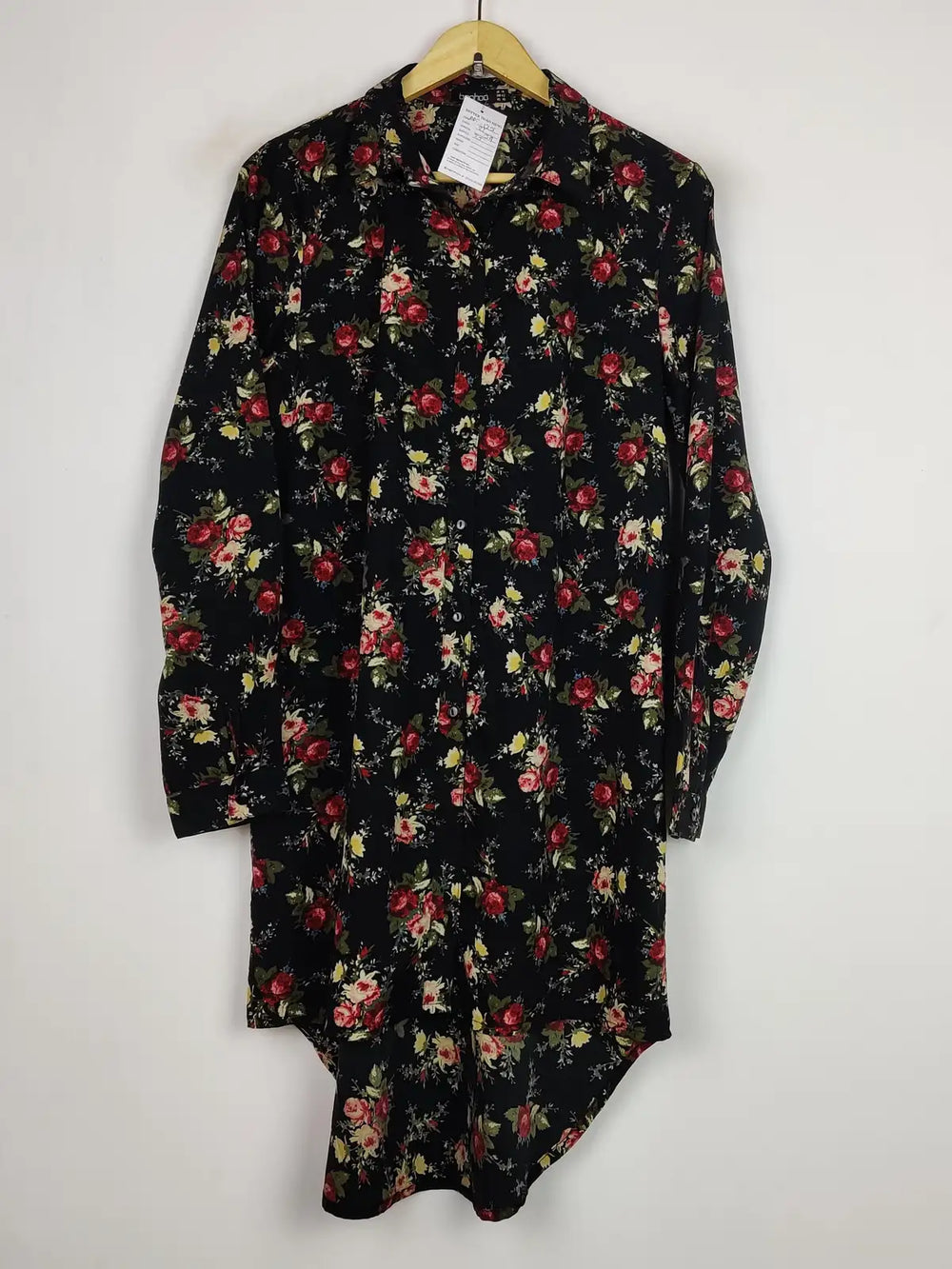Buy online pre-used pre-loved 100% authentic & Original branded Boohoo (BDT-125) available in Pakistan. Top international brands avilable.