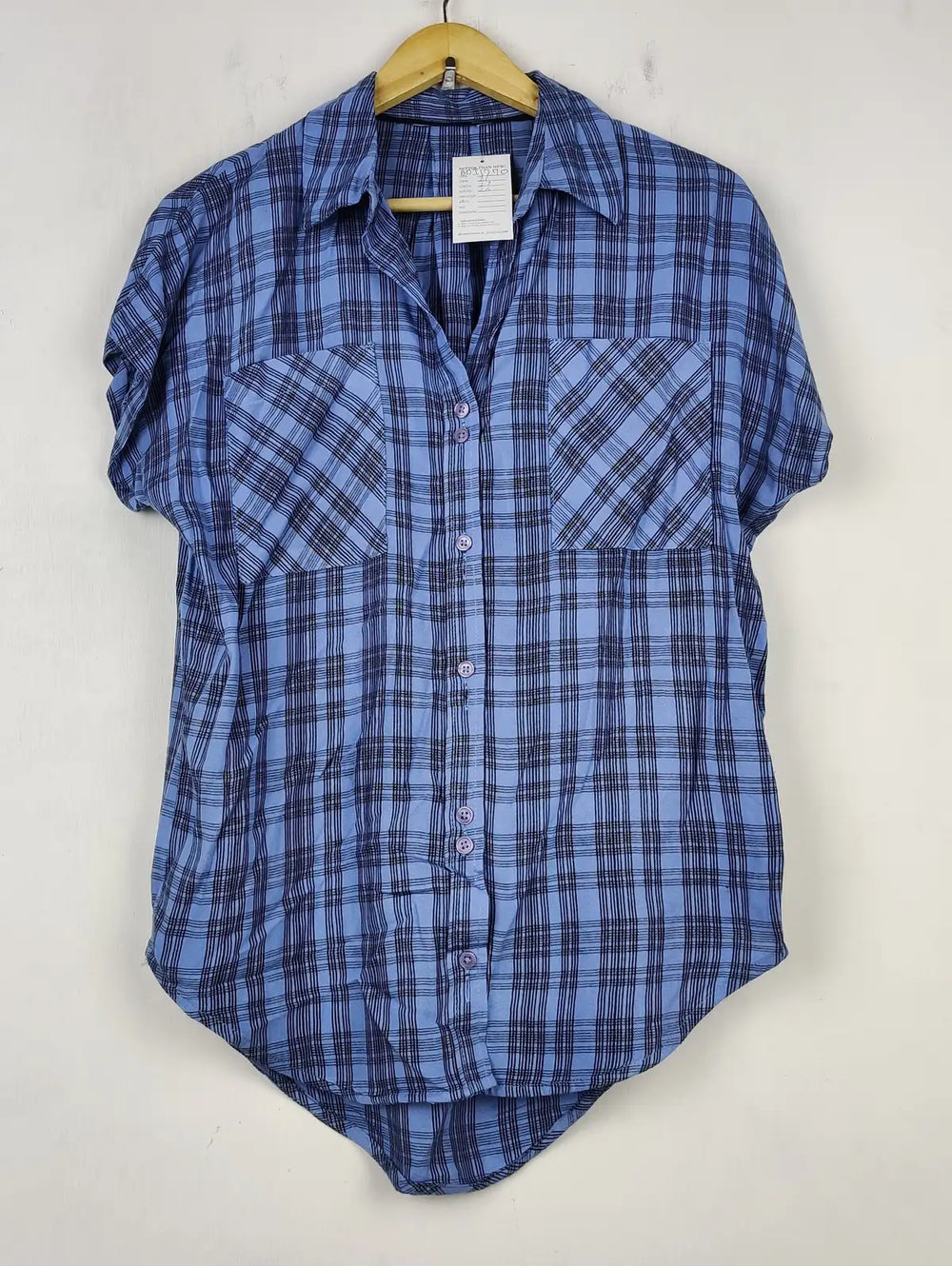 Buy online pre-used pre-loved 100% authentic & Original branded Unknown Brand (BDT-1270) available in Pakistan. Top international brands avilable.