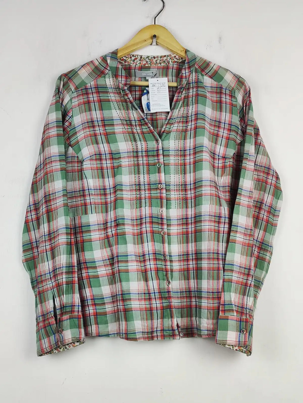 Buy online pre-used pre-loved 100% authentic & Original branded Peruna (BDT-1381) available in Pakistan. Top international brands avilable.