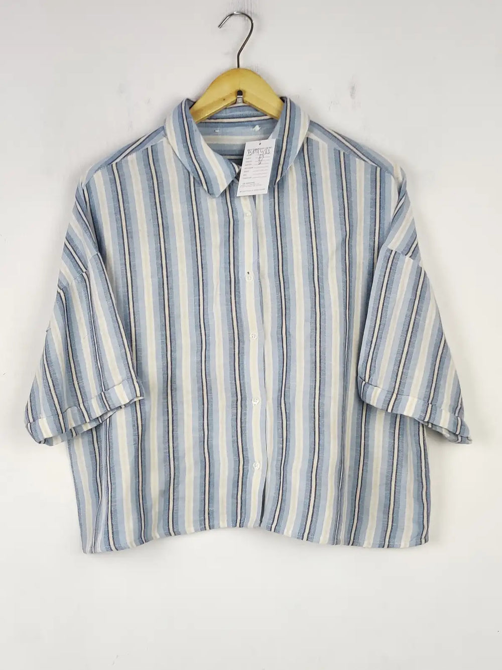 Buy online pre-used pre-loved 100% authentic & Original branded Unknown Brand (BDT-1483) available in Pakistan. Top international brands avilable.