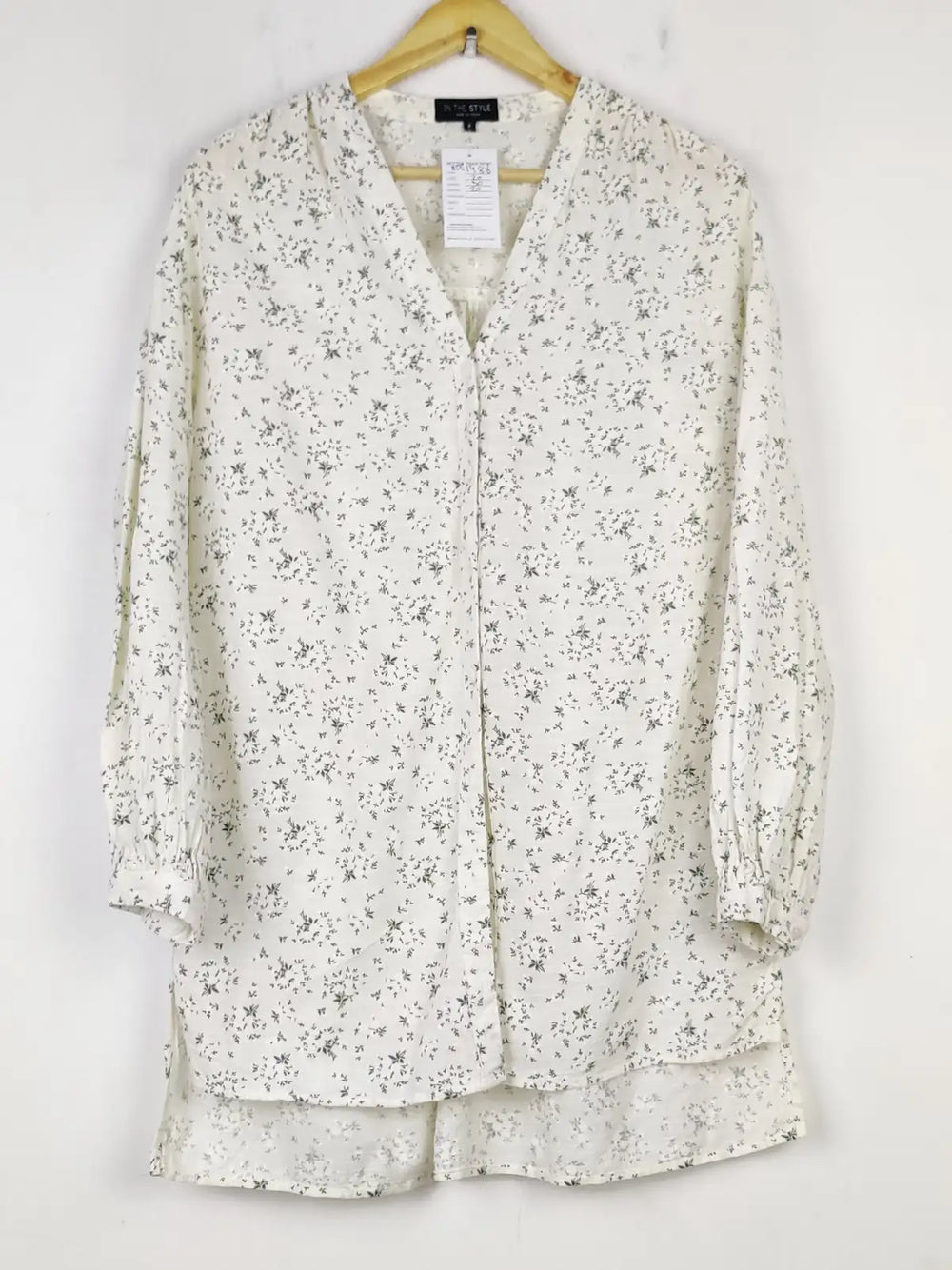 Buy online pre-used pre-loved 100% authentic & Original branded In The Style (BDT-1486) available in Pakistan. Top international brands avilable.
