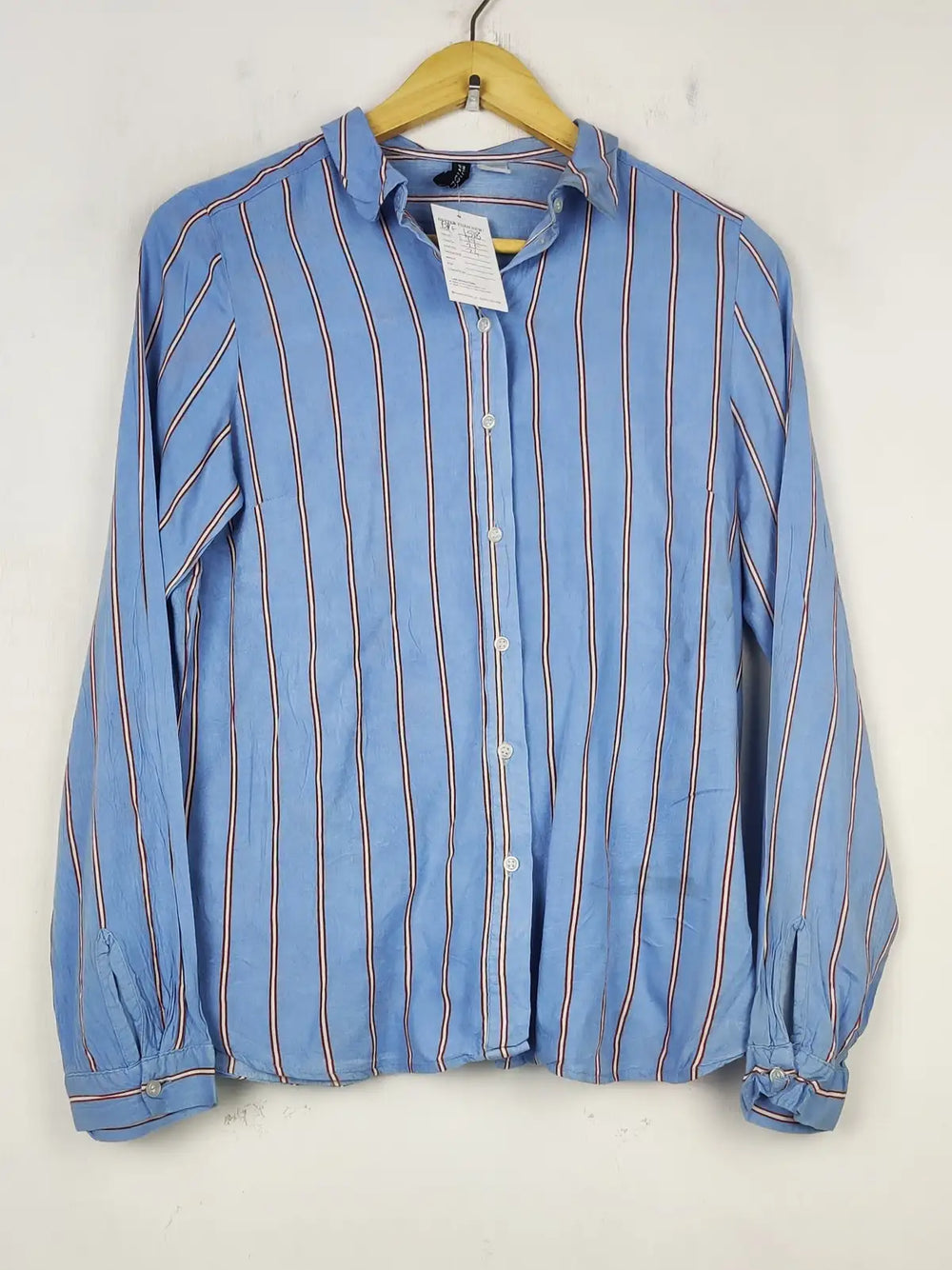 Buy online pre-used pre-loved 100% authentic & Original branded H&M (BDT-1518) available in Pakistan. Top international brands avilable.