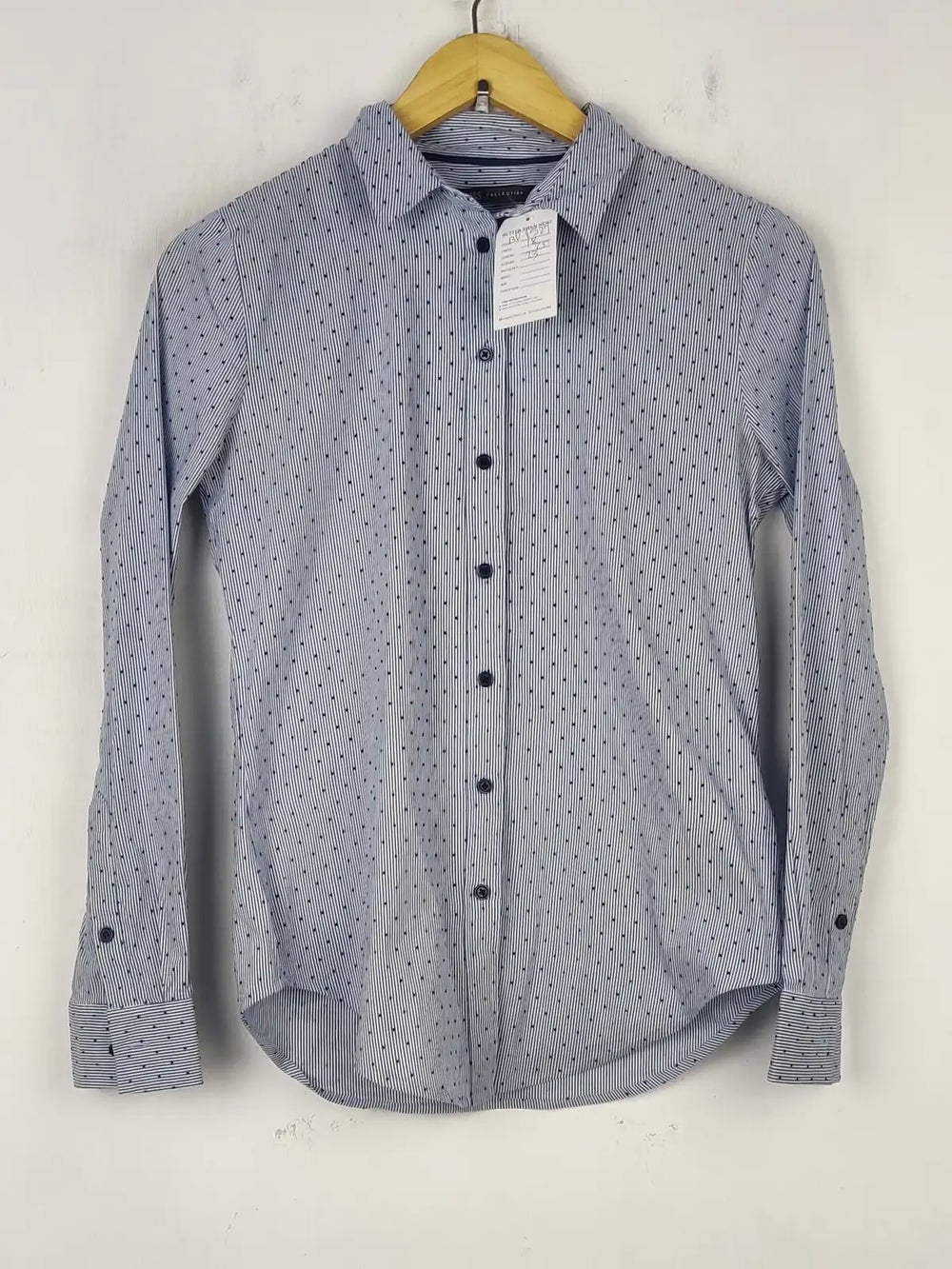 Buy online pre-used pre-loved 100% authentic & Original branded Mark & Spencer (BDT-1527) available in Pakistan. Top international brands avilable.