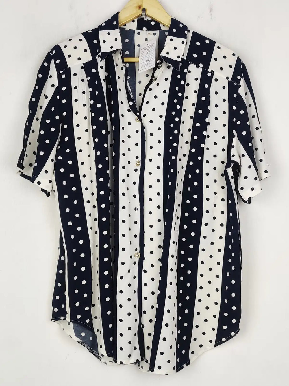 Buy online pre-used pre-loved 100% authentic & Original branded Unknown Brand (BDT-1632) available in Pakistan. Top international brands avilable.