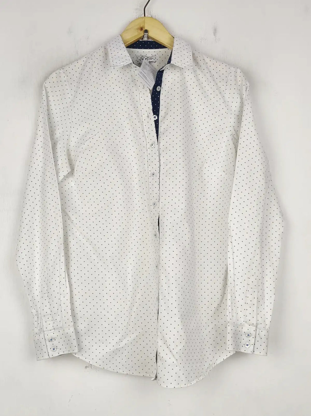 Buy online pre-used pre-loved 100% authentic & Original branded Heryton (BDT-1721) available in Pakistan. Top international brands avilable.