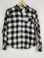 Buy online pre-used pre-loved 100% authentic & Original branded H&M (BDT-1767) available in Pakistan. Top international brands avilable.