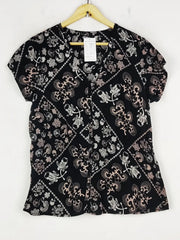 Buy online pre-used pre-loved 100% authentic & Original branded Chilly Time (BDT-1903) available in Pakistan. Top international brands avilable.
