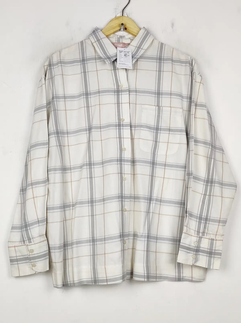 Buy online pre-used pre-loved 100% authentic & Original branded Rosie (BDT-1948) available in Pakistan. Top international brands avilable.