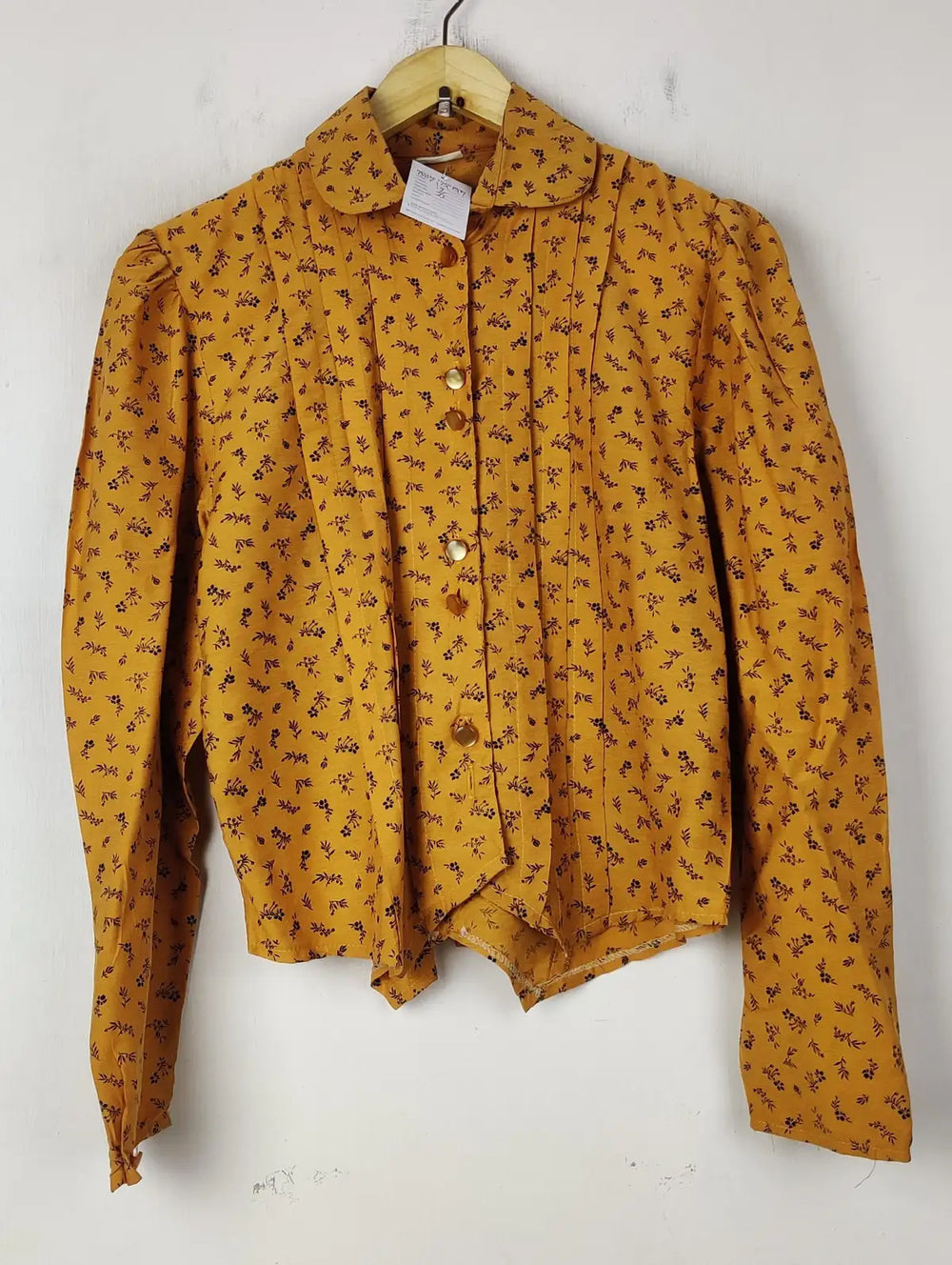 Buy online pre-used pre-loved 100% authentic & Original branded Unknown Brand (BDT-1997) available in Pakistan. Top international brands avilable.