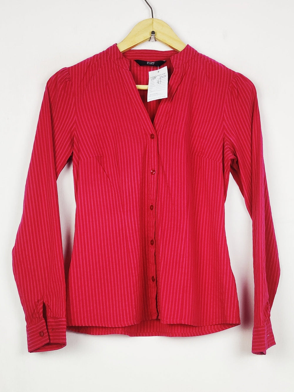 Buy online pre-used pre-loved 100% authentic & Original branded F&F (BDT-2454) available in Pakistan. Top international brands avilable.