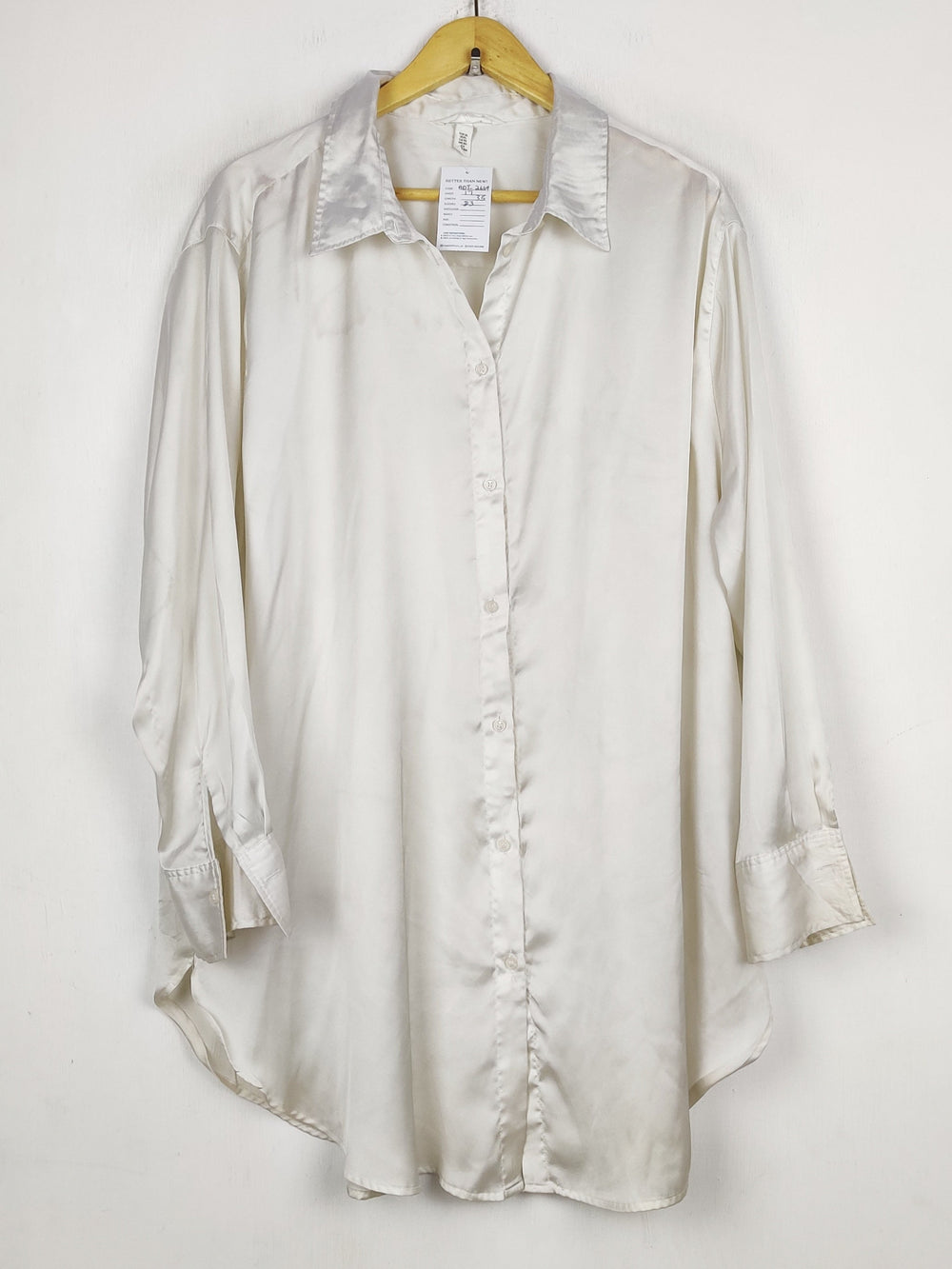 Buy online pre-used pre-loved 100% authentic & Original branded H&M (BDT-2669) available in Pakistan. Top international brands avilable.