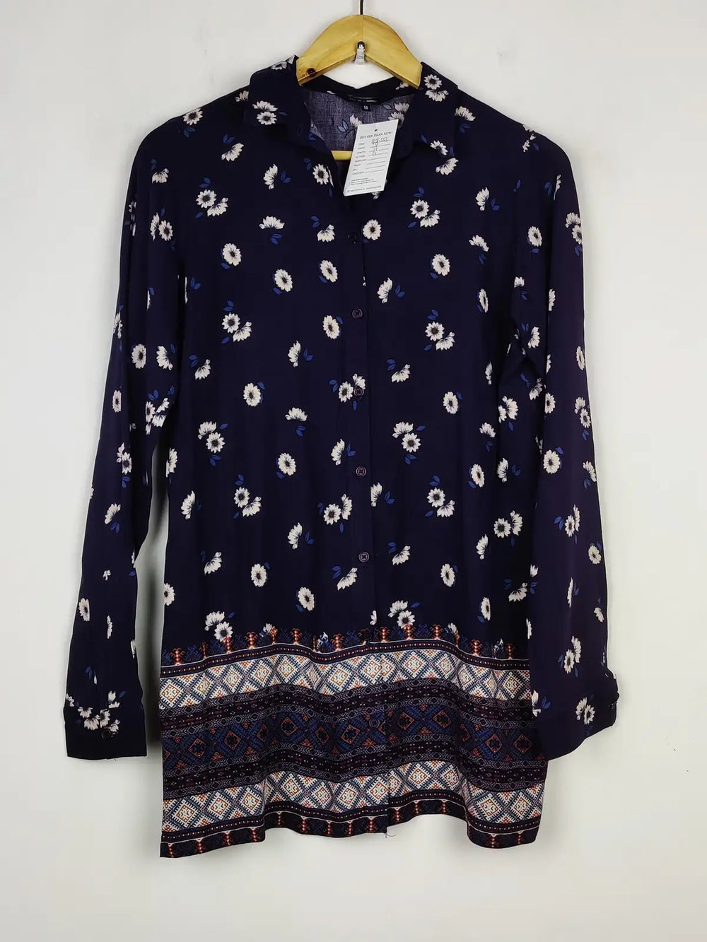 Buy online pre-used pre-loved 100% authentic & Original branded New Look (BDT-563) available in Pakistan. Top international brands avilable.