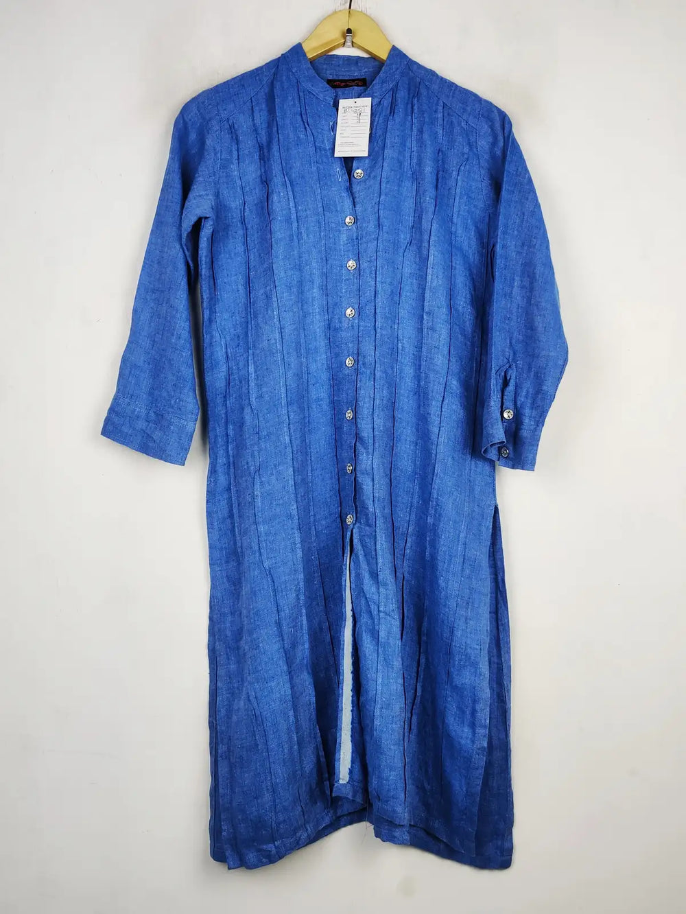 Buy online pre-used pre-loved 100% authentic & Original branded Vintage Spot (BDT-881) available in Pakistan. Top international brands avilable.