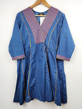 Buy online pre-used pre-loved 100% authentic & Original branded Chinyere (BK-1078) available in Pakistan. Top international brands avilable.