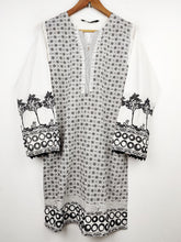 Buy online pre-used pre-loved 100% authentic & Original branded Beechtree (BK-1138) available in Pakistan. Top international brands avilable.