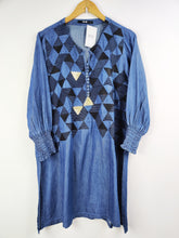 Buy online pre-used pre-loved 100% authentic & Original branded Khaadi (BK-1279) available in Pakistan. Top international brands avilable.