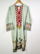 Buy online pre-used pre-loved 100% authentic & Original branded Khaadi (BK-1352) available in Pakistan. Top international brands avilable.