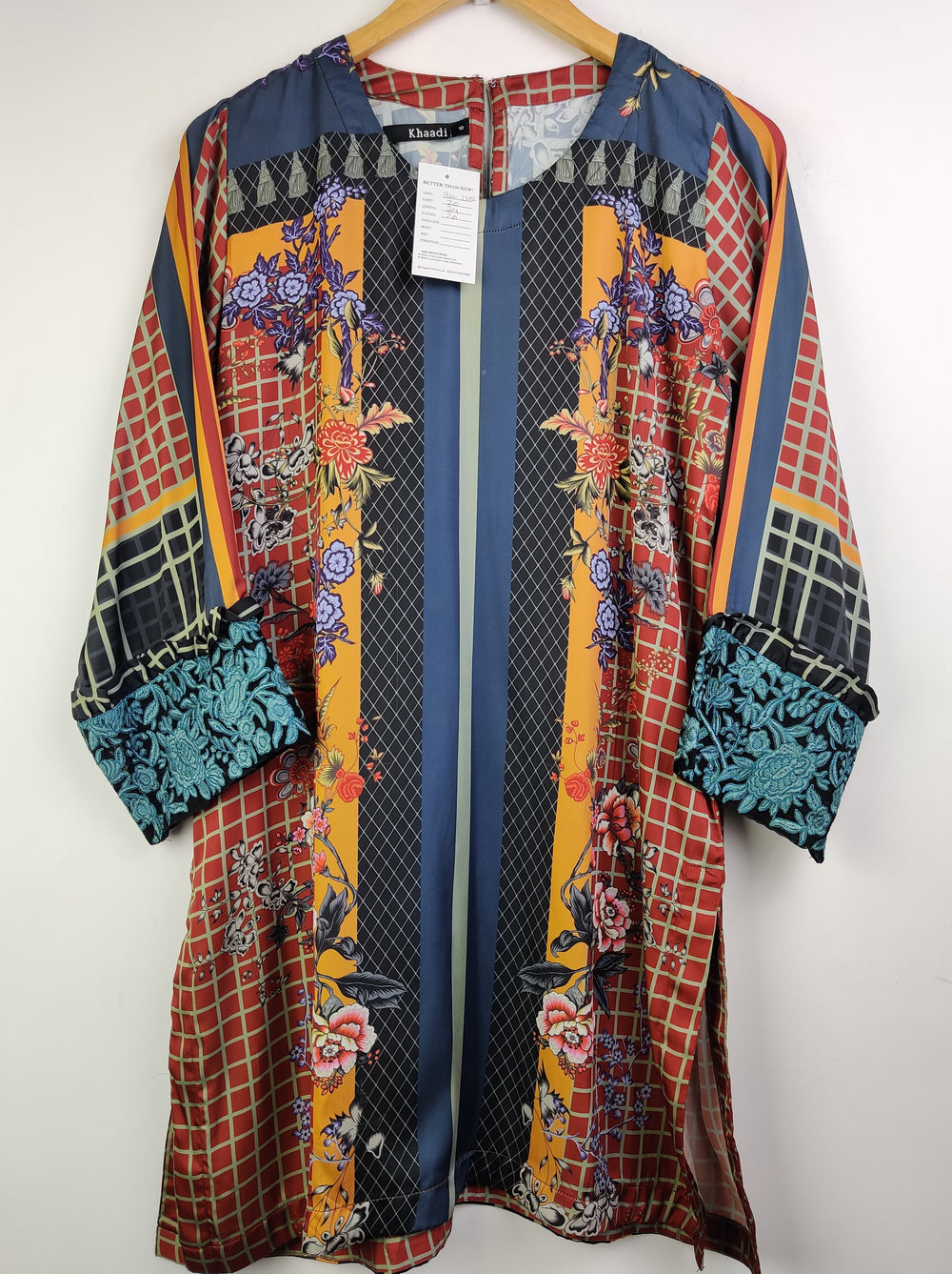 Buy online pre-used pre-loved 100% authentic & Original branded Khaadi (BK-1382) available in Pakistan. Top international brands avilable.