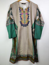 Buy online pre-used pre-loved 100% authentic & Original branded Khaadi (BK-1383) available in Pakistan. Top international brands avilable.