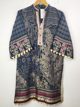 Buy online pre-used pre-loved 100% authentic & Original branded Alkaram Studio (BK-1532) available in Pakistan. Top international brands avilable.