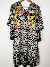 Buy online pre-used pre-loved 100% authentic & Original branded Unknown Brand (BK-1553) available in Pakistan. Top international brands avilable.