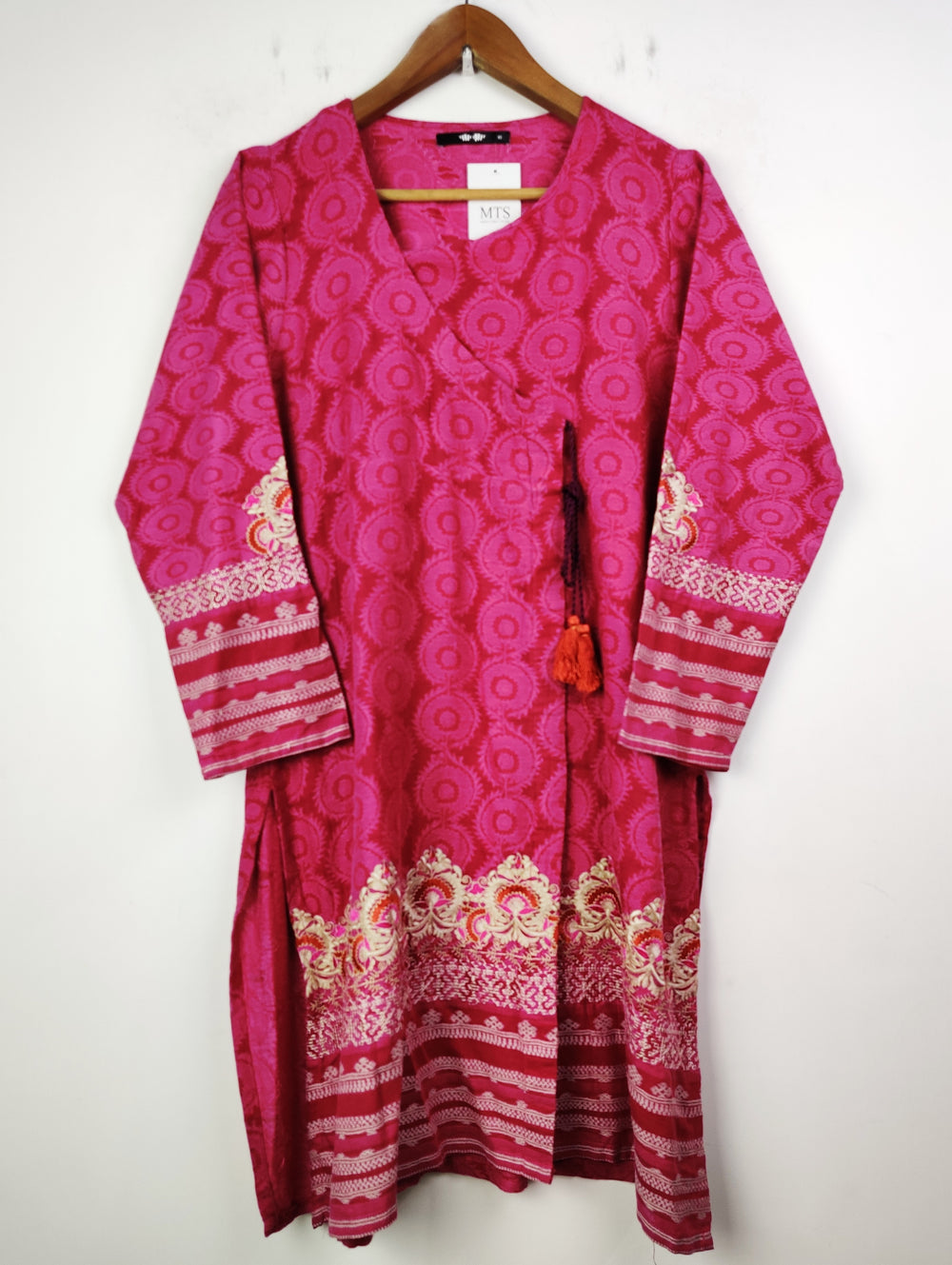 Buy online pre-used pre-loved 100% authentic & Original branded Khaadi (BK-1599) available in Pakistan. Top international brands avilable.