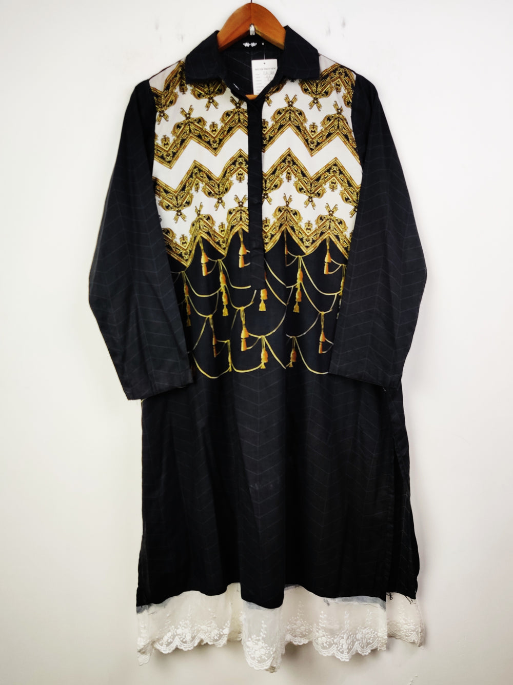 Buy online pre-used pre-loved 100% authentic & Original branded Khaadi (BK-1619) available in Pakistan. Top international brands avilable.