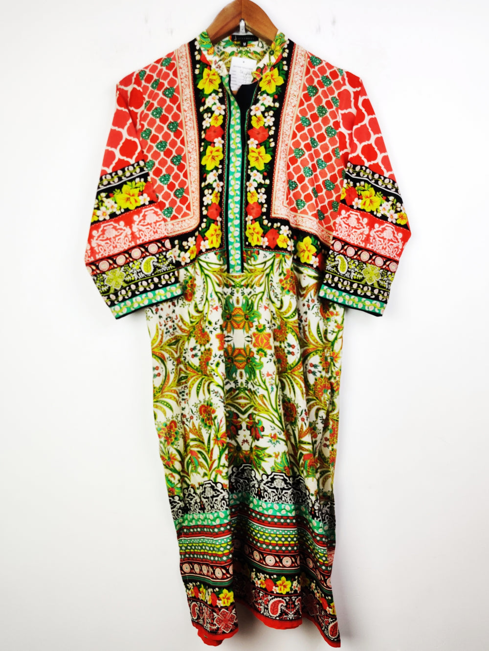 Buy online pre-used pre-loved 100% authentic & Original branded J. (BK-1621) available in Pakistan. Top international brands avilable.