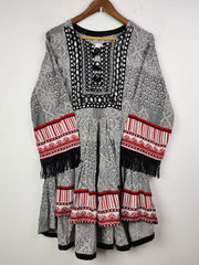 Buy online pre-used pre-loved 100% authentic & Original branded Unknown Brand (BK-1723) available in Pakistan. Top international brands avilable.