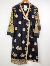 Buy online pre-used pre-loved 100% authentic & Original branded Sapphire (BK-1755) available in Pakistan. Top international brands avilable.