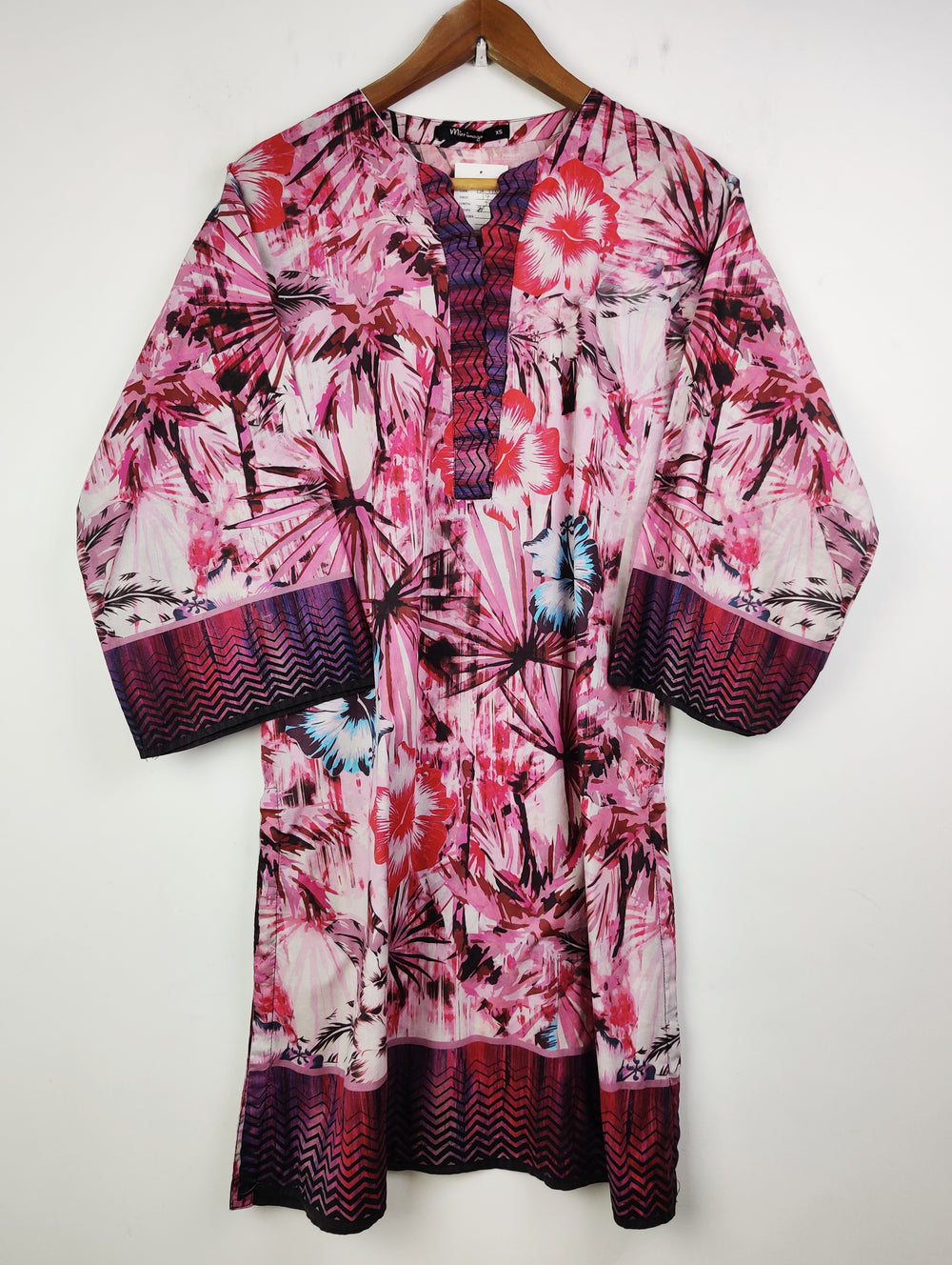 Buy online pre-used pre-loved 100% authentic & Original branded Miss Image (BK-1760) available in Pakistan. Top international brands avilable.