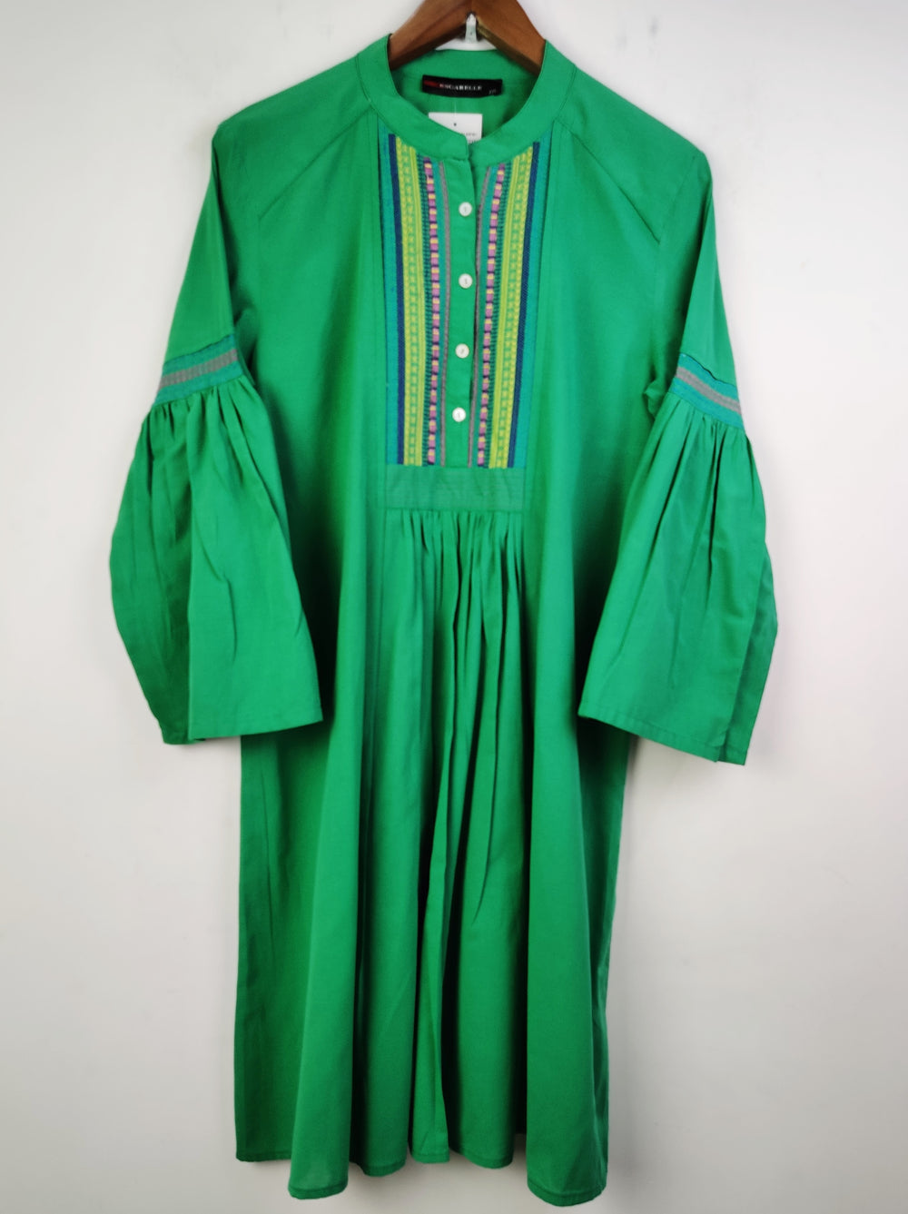 Buy online pre-used pre-loved 100% authentic & Original branded Escarelle (BK-1775) available in Pakistan. Top international brands avilable.