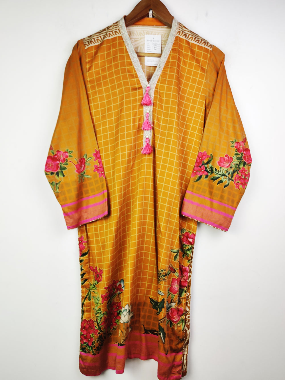 Buy online pre-used pre-loved 100% authentic & Original branded Unknown Brand (BK-1790) available in Pakistan. Top international brands avilable.