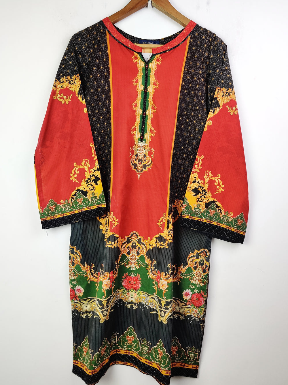 Buy online pre-used pre-loved 100% authentic & Original branded Bin Saeed (BK-1809) available in Pakistan. Top international brands avilable.