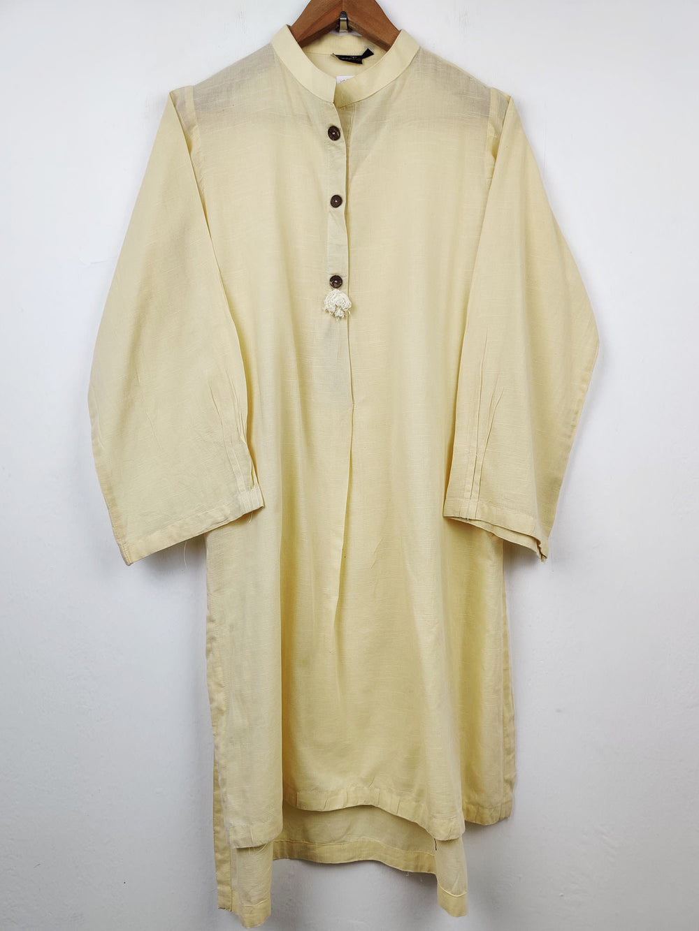 Buy online pre-used pre-loved 100% authentic & Original branded Alkaram Studio (BK-180) available in Pakistan. Top international brands avilable.