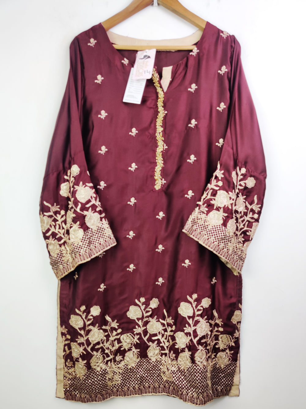 Buy online pre-used pre-loved 100% authentic & Original branded Sufia Fashions (BK-1912) available in Pakistan. Top international brands avilable.