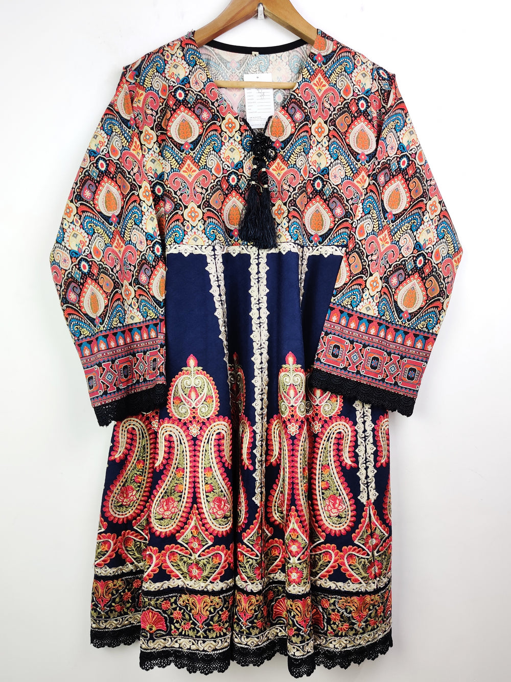 Buy online pre-used pre-loved 100% authentic & Original branded Unknown Brand (BK-1948) available in Pakistan. Top international brands avilable.