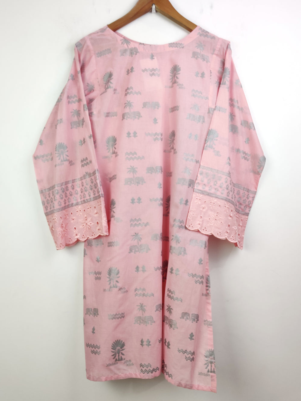 Buy online pre-used pre-loved 100% authentic & Original branded J. (BK-1954) available in Pakistan. Top international brands avilable.