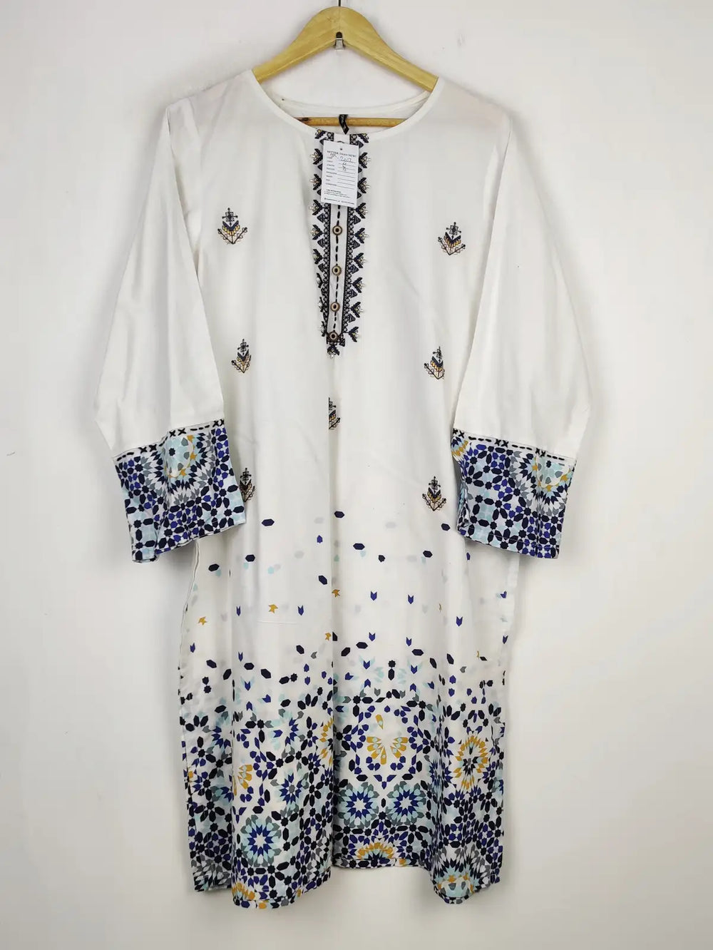 Buy online pre-used pre-loved 100% authentic & Original branded Beechtree (BK-2012) available in Pakistan. Top international brands avilable.